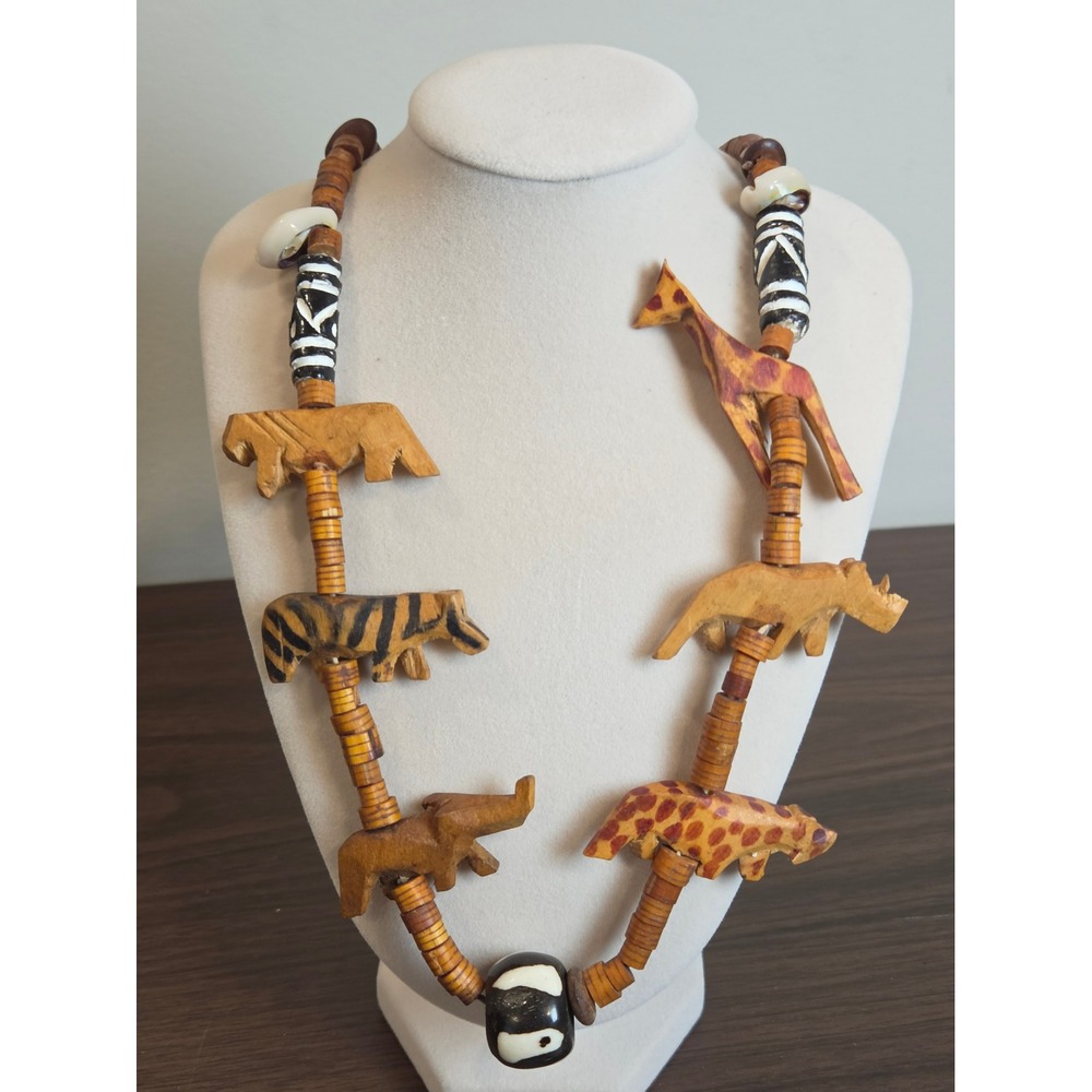 Hand Carved Wooden Safari Animal Bead Necklace Giraffe Rhino Elephant Tiger Lion